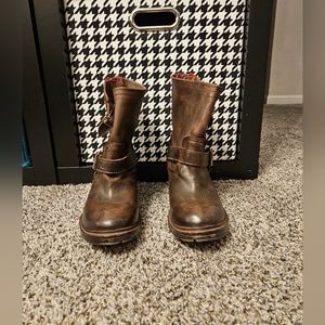 Freebird by Steven - Mission in Distressed Brown size 6